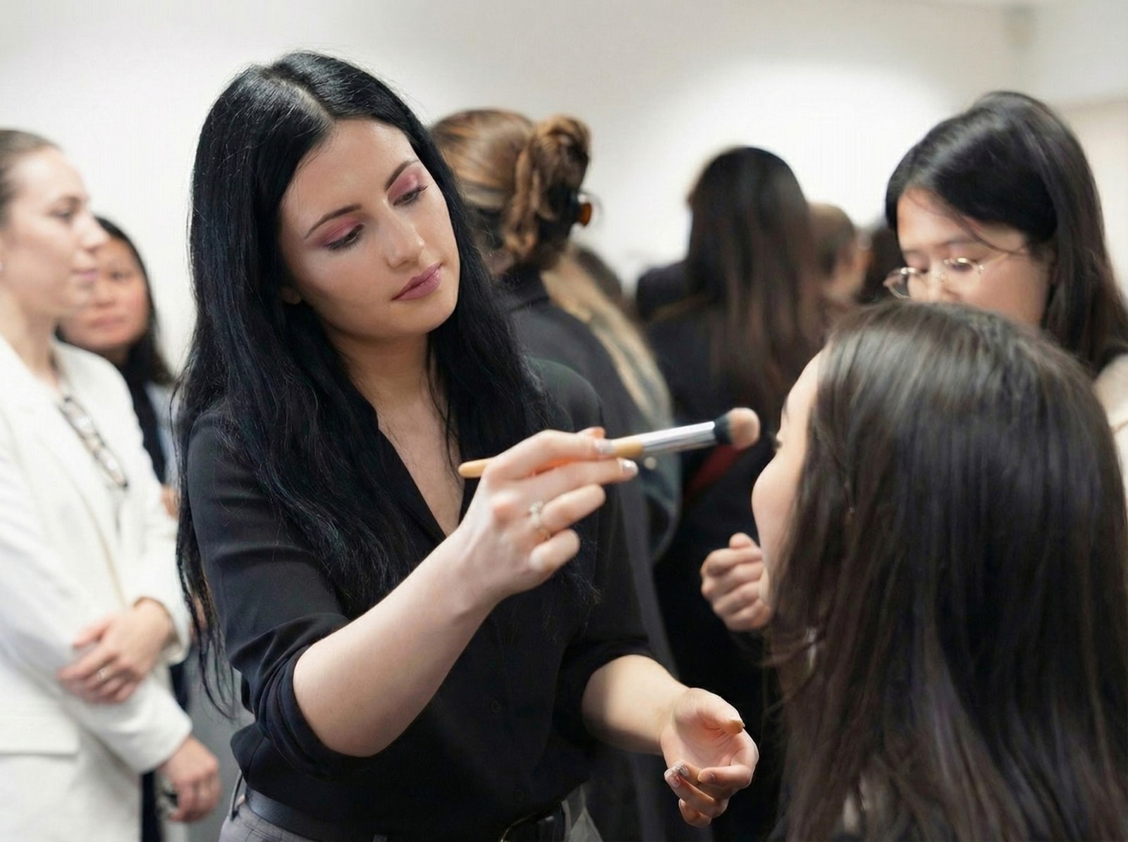 Artistas formados. Experiência real.